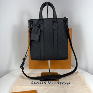 루이비통 M21884 모노그램 토뤼옹 삭플라 토트백 크로스백