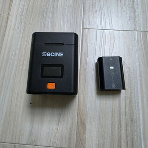 소니 NP-FZ100 카메라 배터리 충전케이스