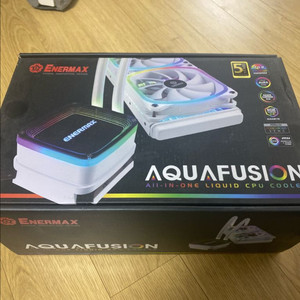 아쿠아퓨전 수냉 240 화이트 argb새상품