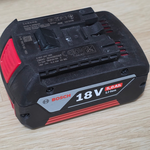 보쉬 18v / 36v 배터리, 충전기, 송풍기 / 디월트 열풍기 팝니다 이미지