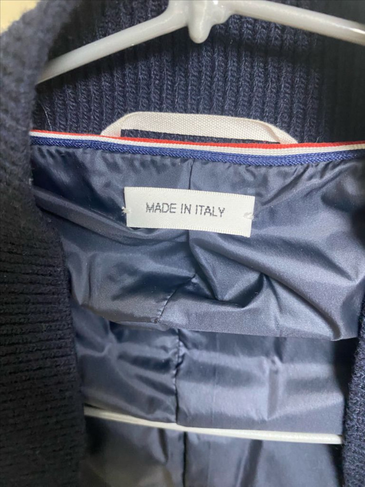 톰브라운 울 캐시미어 패딩 블루종 판매합니다. 이미지