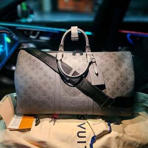 루이비통 올레더 쉐도우 키폴50 그레이 신형 (새상품)