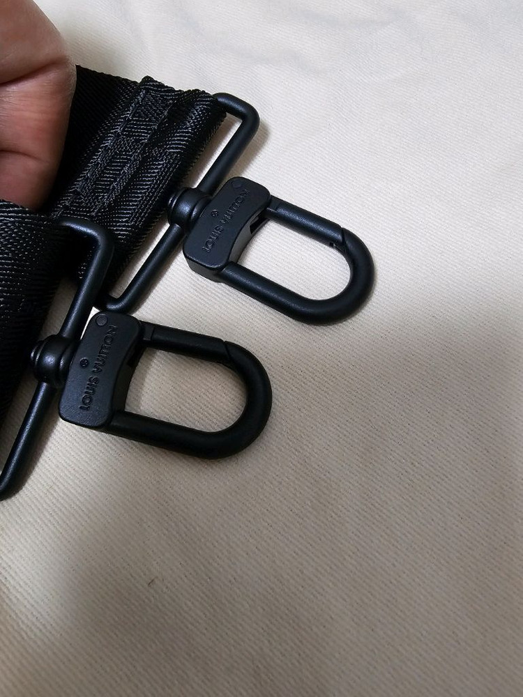 루이비통 올레더 쉐도우 키폴50 그레이 신형 (새상품) 이미지