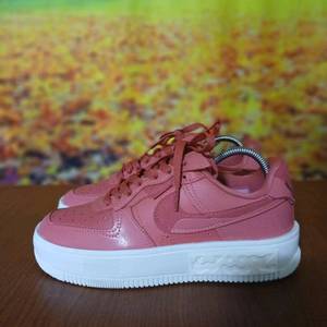 나이키 에어포스 1로우 폰탄카 235