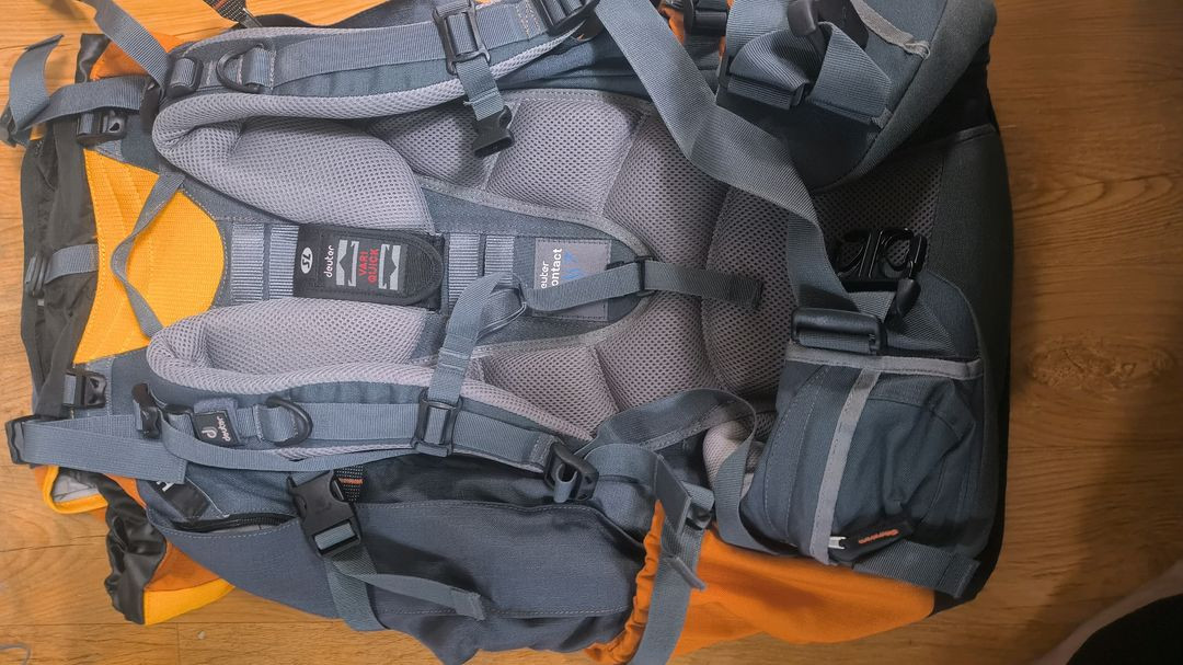 도이터 등산가방 50+10--2
