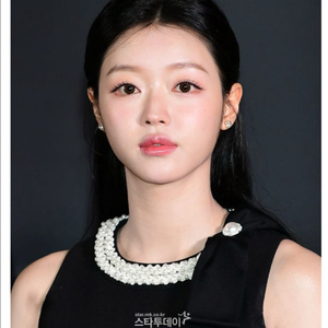 오마이걸 유아 한지민 Oshea 블랙 미니 원피스 정품 하객룩 새상품 44 셀프포트레이트마쥬