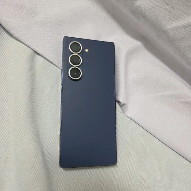 폴더블 스마트폰 256GB 네이비 이미지