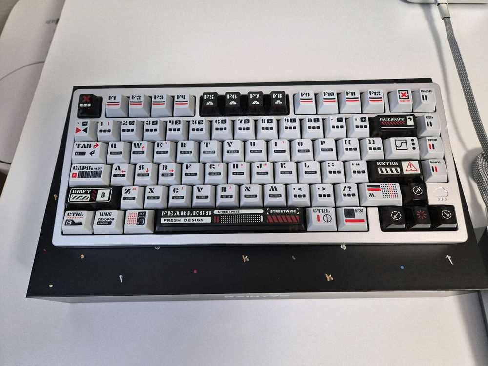 wob 레이니 RT 75배열 8K pro 실버 SUS 풀알루 자석축--1