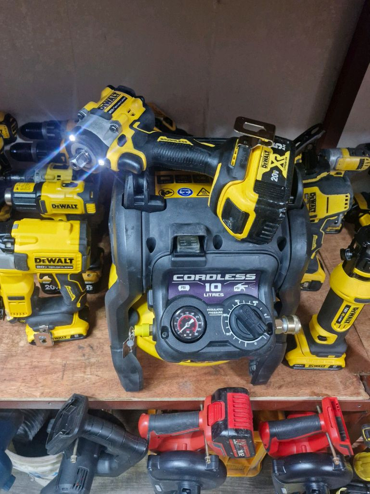 [정품]디월트충전임팩렌치 DCF922 미드토크 속도조절 충전임팩드릴 A급--7