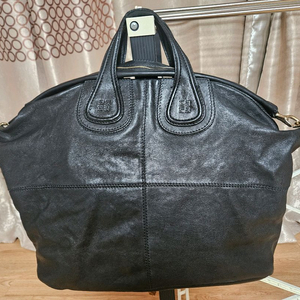 지방시 나이팅게일 블랙 양가죽 토트백