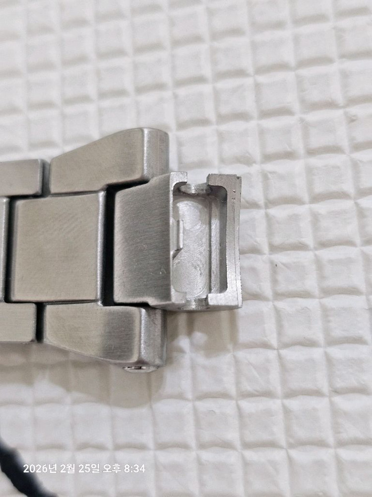 지샥 MTG-B3000 브레이슬릿 (메탈 밴드) 팝니다.--3