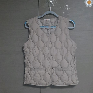 WHITE HORSE누빔경량베스트(가격댑)
