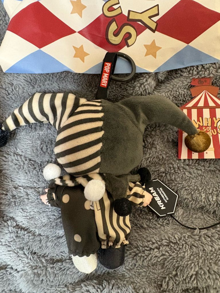 와이소시리어스 키링--2