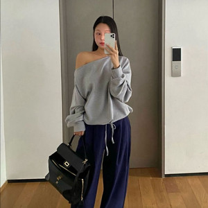 <새상품> 오프숄더 맨투맨 4color