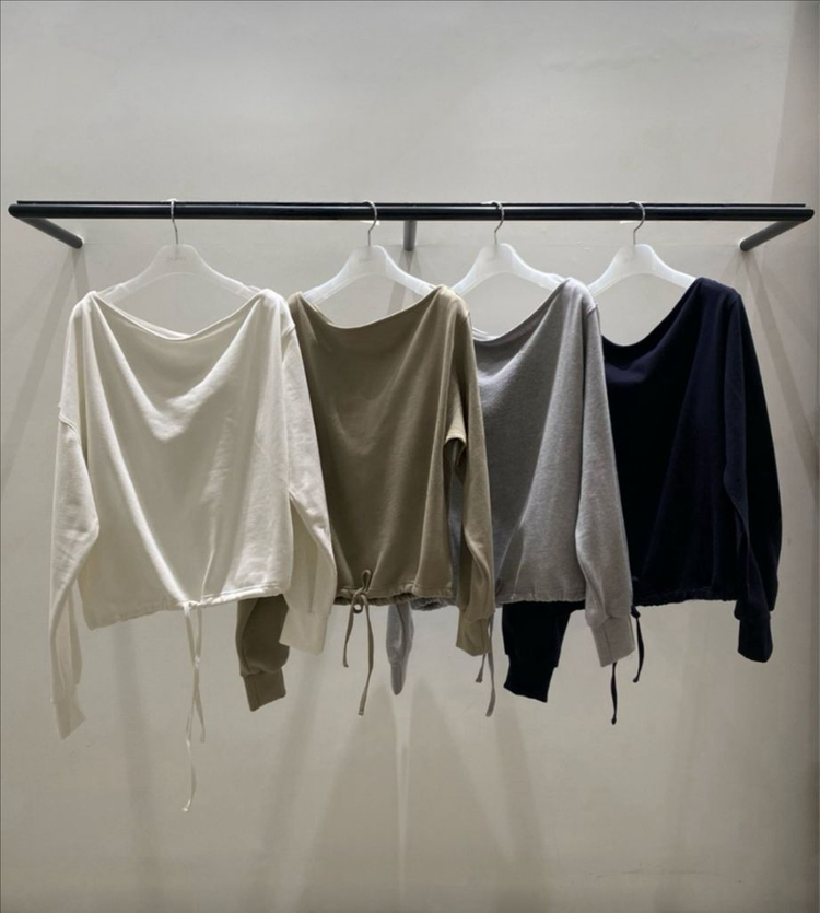 <새상품> 오프숄더 맨투맨 4color--8