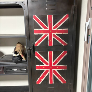 레트로 철제 케비넷 빈티지 가구 이미지