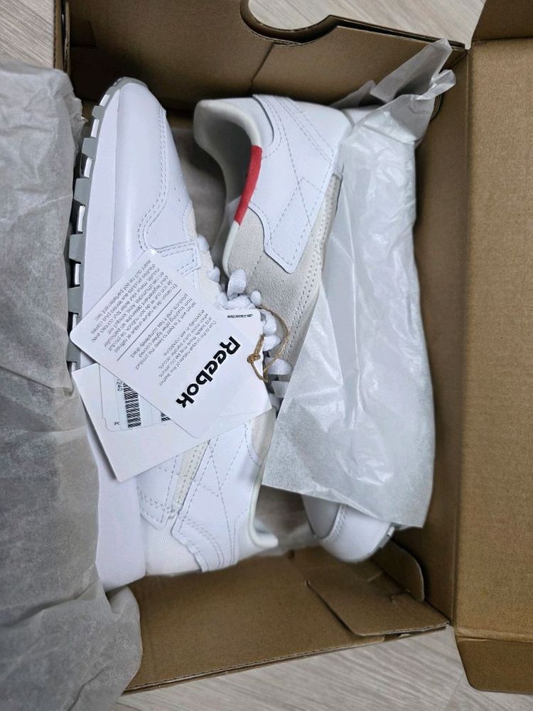 리복 여성 운동화 240 새상품--4