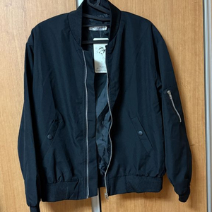 블랙 자켓. 항공 점퍼 ~