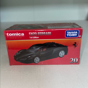미개봉 초회한정판 토미카 프리미엄 엔초 페라리 블랙 팝니다