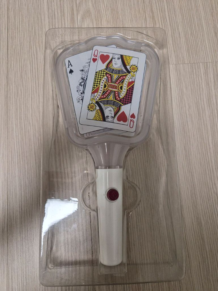 투애니원 응원봉 카드봉 판매 이미지