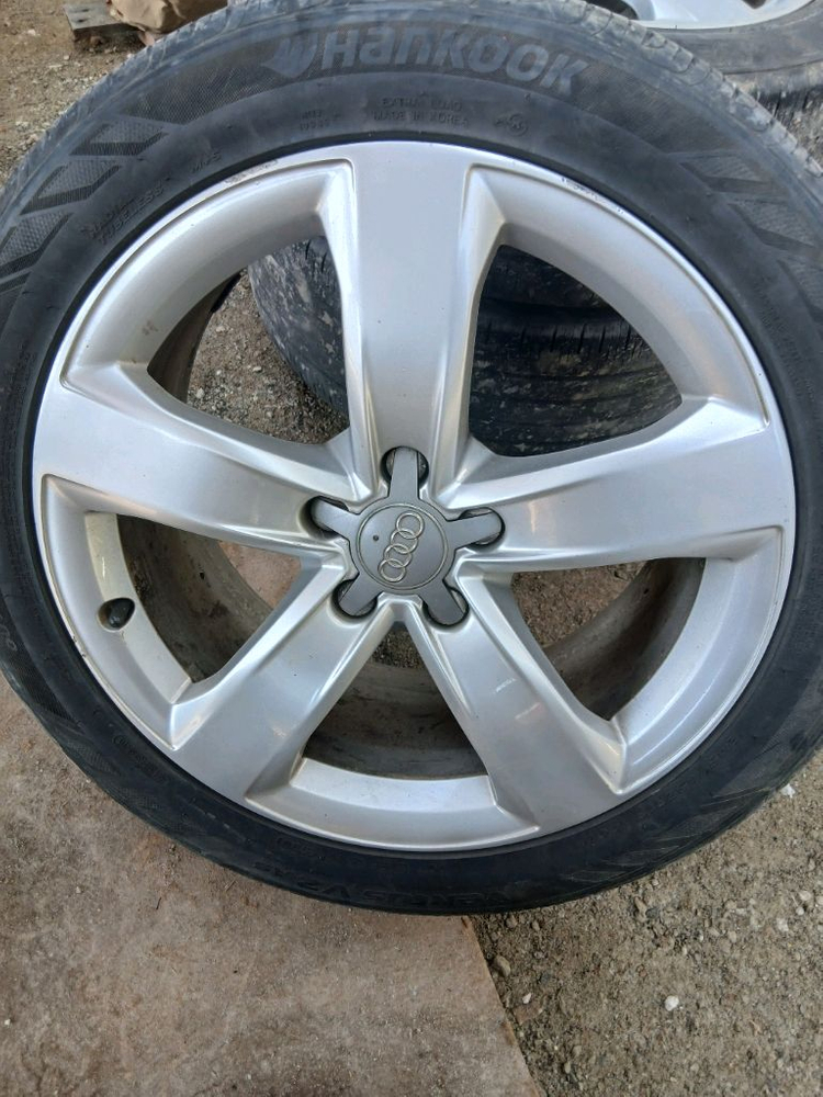 아우디A6 휠타이어 4개모두 27만원--3