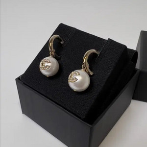 샤넬 진주 귀걸이 새상품