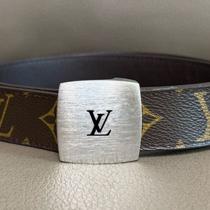 [85/34] 루이비통 모노그램 생튀르 벨트 은장