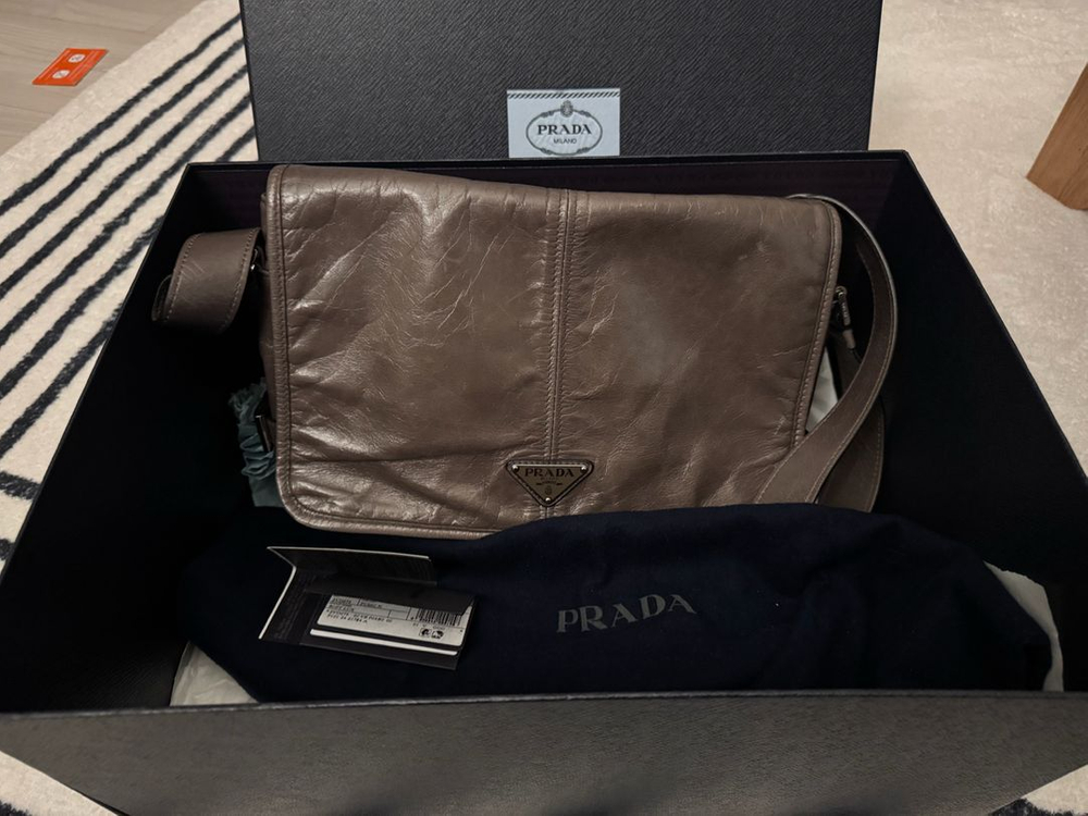 프라다 레더 숄더백 (크로스백) 브라운 이미지