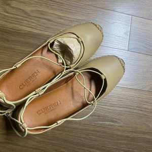 쿠에른 발렌시아14 발레리나 240사이즈