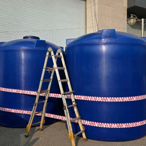 중고물탱크 10톤 물탱크 3대 이미지