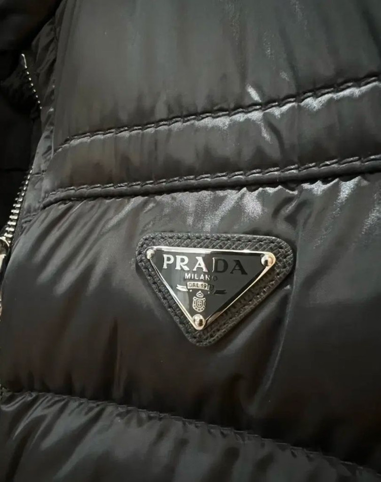 프라다 구스다운 패딩조끼 42 (새상품급)--2
