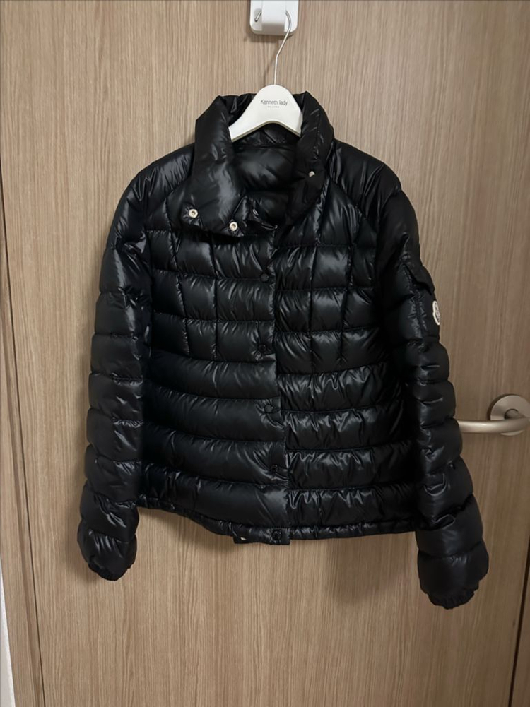 몽클레어 아미니아 손태영패딩 1사이즈--5