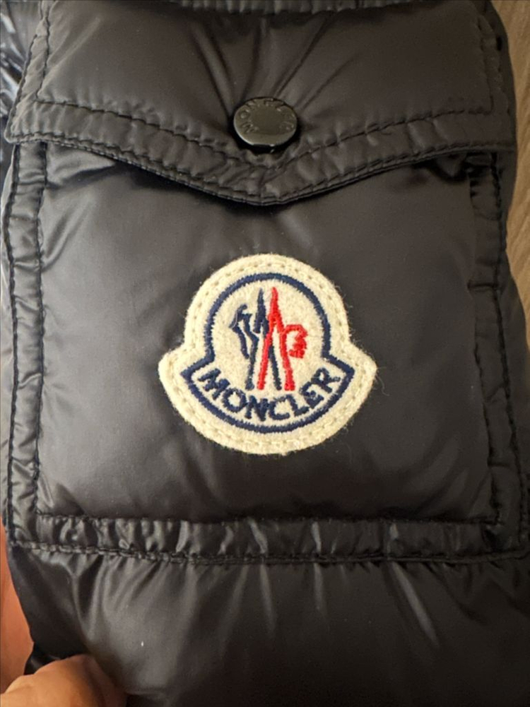 몽클레어 아미니아 손태영패딩 1사이즈--6
