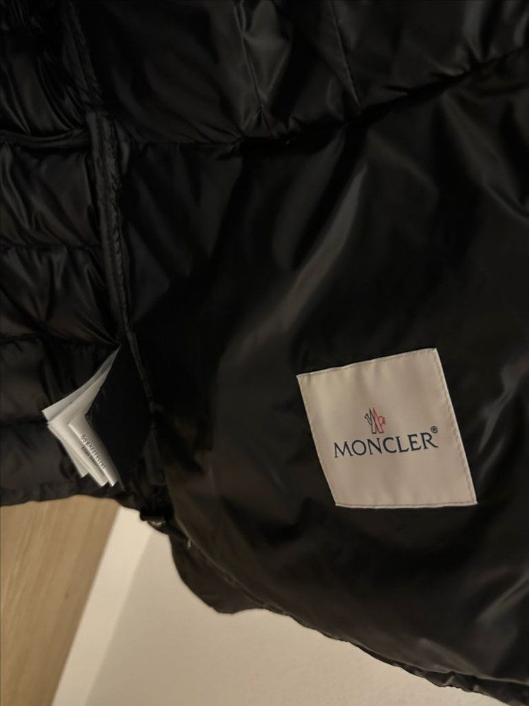 몽클레어 아미니아 손태영패딩 1사이즈--9