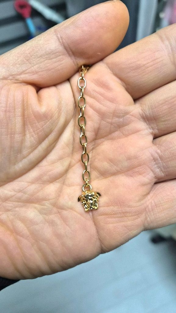 베르사체 메두사 참 팔찌--2