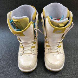 나이키 스노우보드 부츠 235mm