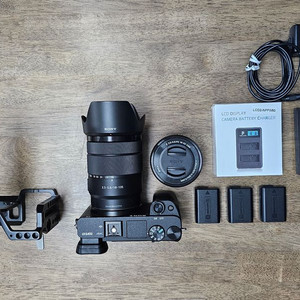 소니 a6400 미러리스 카메라 세트 이미지