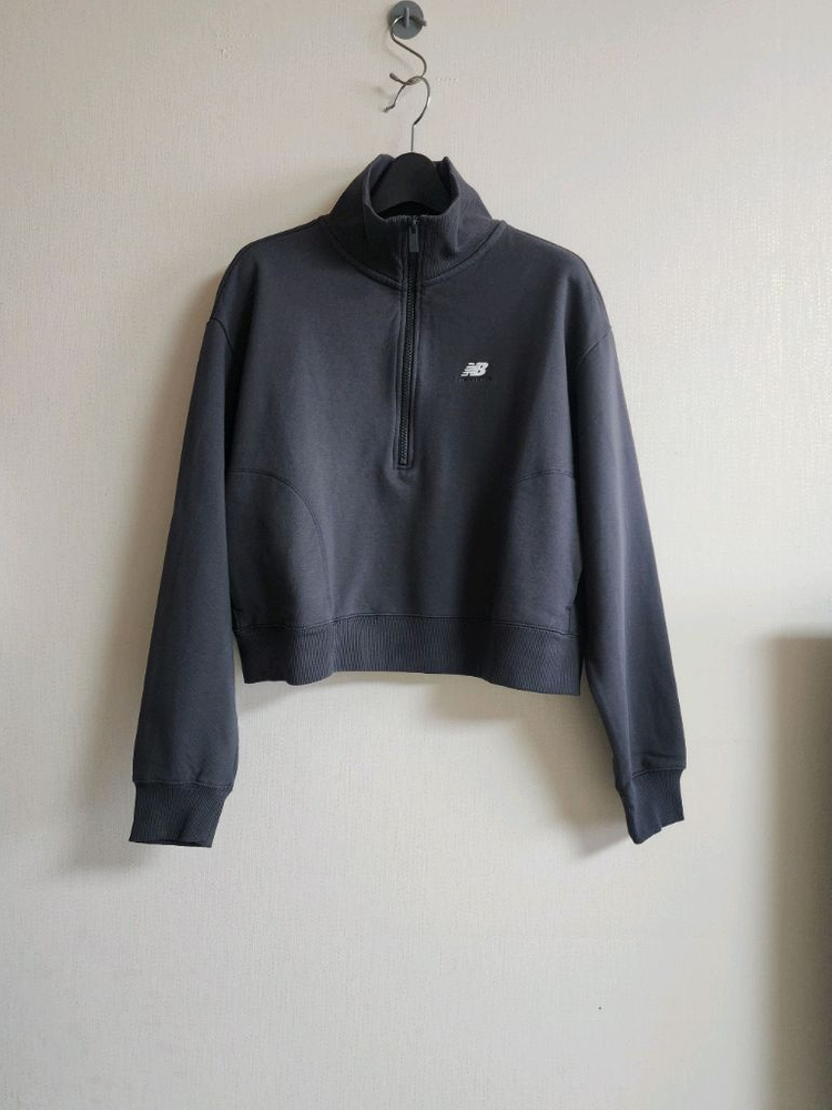 뉴발란스 여성 에슬레틱 세미크롭 반집업 맨투맨 NBNCD4S032--1