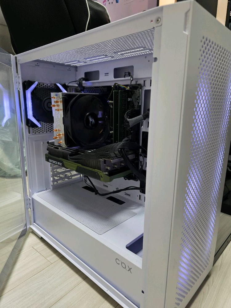 i5-12400F 32GB RTX4070 본체 팝니다 이미지