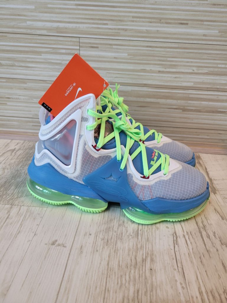 새상품(260) 나이키 르브론 19 무료배송--2