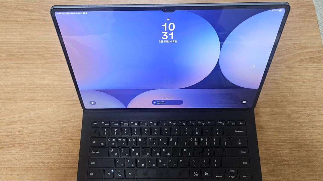 갤럭시탭 s10 울트라 256GB WiFi + 정품키보드 북커버 이미지