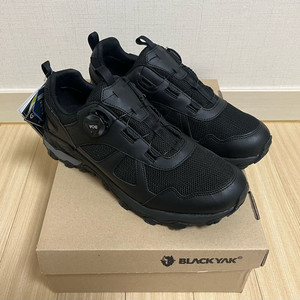 [새제품] [280] 블랙야크 고어텍스 보아다이얼 트레킹화 블랙