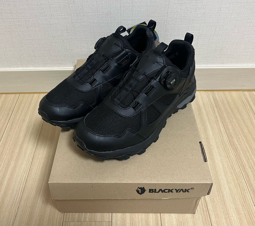 [새제품] [280] 블랙야크 고어텍스 보아다이얼 트레킹화 블랙--1