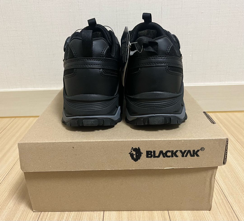 [새제품] [280] 블랙야크 고어텍스 보아다이얼 트레킹화 블랙--2