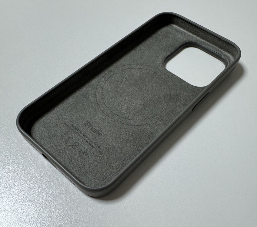 아이폰15프로 정품 실리콘케이스--1