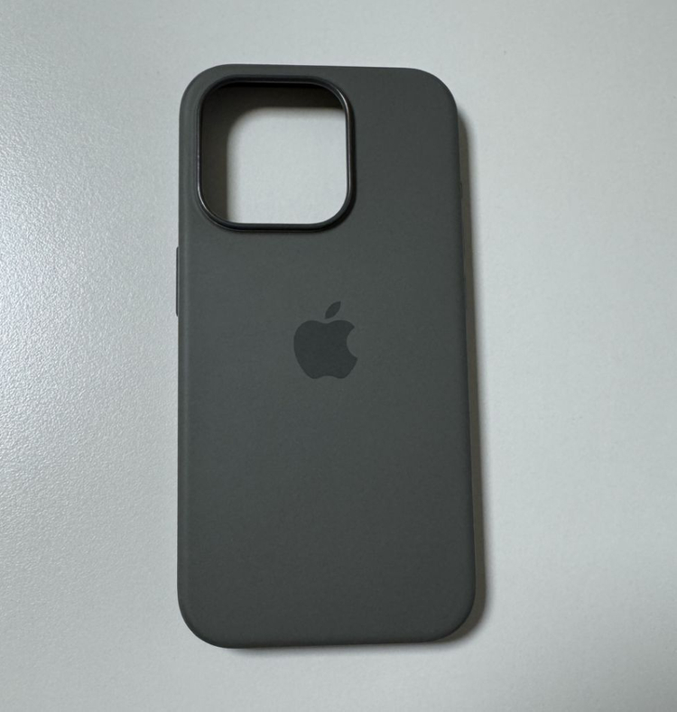 아이폰15프로 정품 실리콘케이스--2