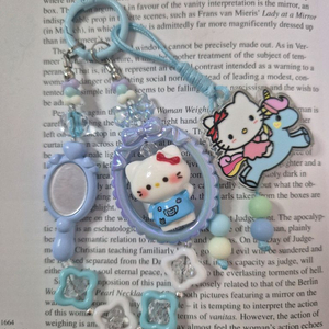 핸드메이드 헬로키티 키링 이미지