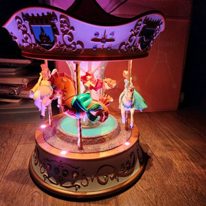 [희귀/풀박스] 홀마크 디즈니 프린세스 드림즈 고 라운드 회전목마 오너먼트