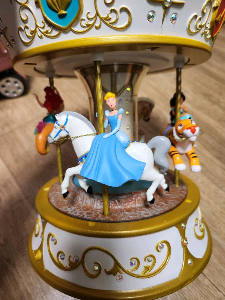 [희귀/풀박스] 홀마크 디즈니 프린세스 드림즈 고 라운드 회전목마 오너먼트--5