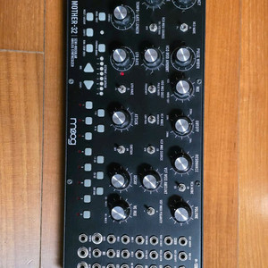 moog mother 32 아날로그 신디사이저